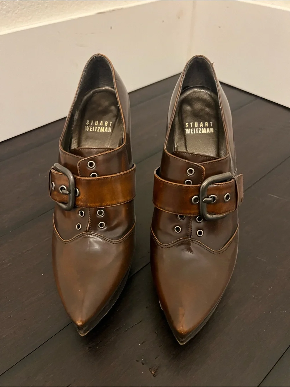 Stuart Weitzman Men's Brown Leather Pointed Buckle Oxfords